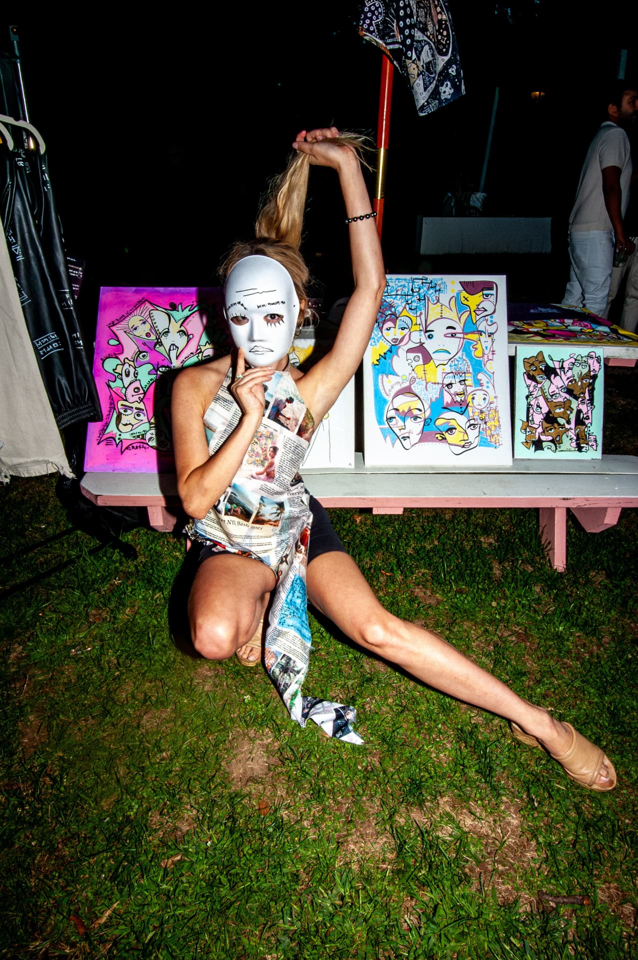 NAIVISTA performance with painted canvases at night